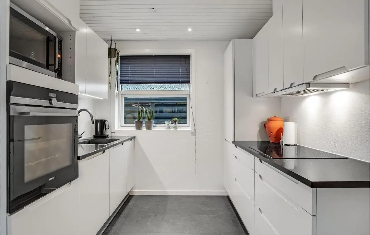 2 Bedroom Nice Apartment In Skagen
